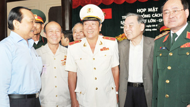 Encuentro entre veteranos revolucionarios de Saigón-Cho Lon-Gia Dinh